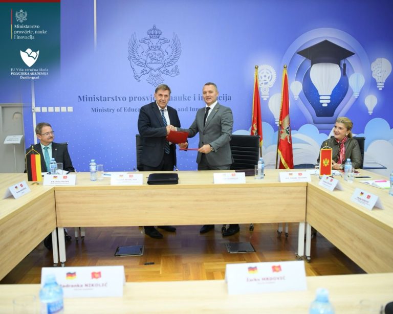 673IMG-9e081b491b5923d38957bc7b05a561cc-V