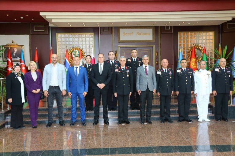 0-02-05-267f6f748f7ce82fb9d9dcdc2abb18c6a54e626ee33ce6e9748dc8488ae48231_48fe83f8a51bad1